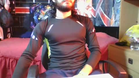 Snapshot of trizquelmen chatting on October 2025 06:38:02 PM Andrew online show from October 2025 06:38:02 PM