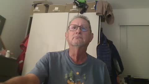 Troffer online show from October 2025 03:40:02 AM