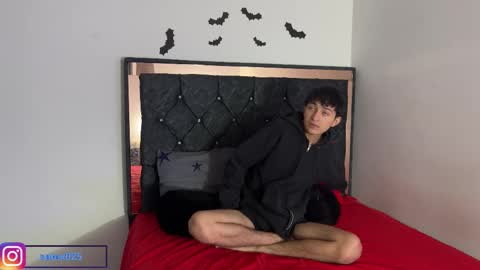 troye_lex online show from November 2025 10:56:01 PM