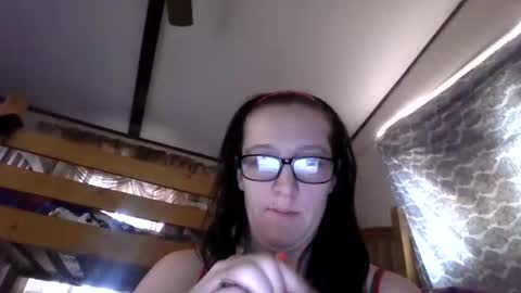 Snapshot of truckerswifetobe chatting on December 2024 06:31:02 PM TruckersWifeToBe online show from December 2024 06:31:02 PM