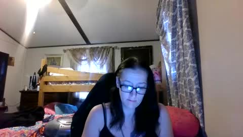 Snapshot of truckerswifetobe chatting on December 2024 03:17:01 PM TruckersWifeToBe online show from December 2024 03:17:01 PM