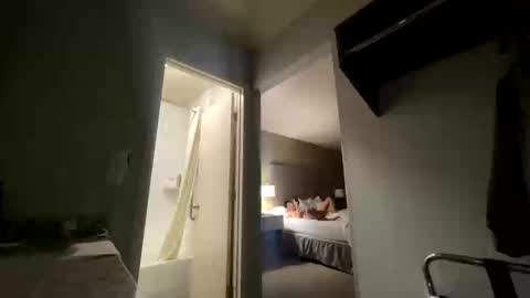 Snapshot of trxs_leches chatting on March 2026 03:01:01 AM Tres Leches online show from March 2026 03:01:01 AM