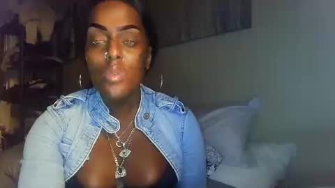 Amber White online show from November 2025 04:10:02 AM