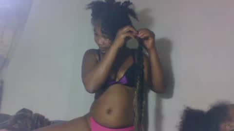 tsaralaza online show from December 2025 09:21:02 PM