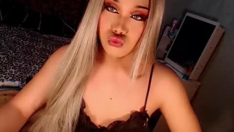Snapshot of tsscarlett_xx chatting on October 2025 07:07:02 AM jayvie online show from October 2025 07:07:02 AM