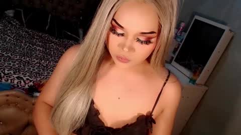 Snapshot of tsscarlett_xx chatting on October 2025 04:50:01 PM jayvie online show from October 2025 04:50:01 PM