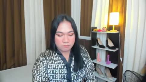 Karen Oquio online show from September 2025 04:43:01 PM