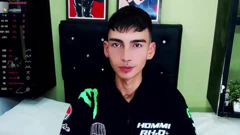 Snapshot of ttimy_x_boy chatting on January 2025 07:11:02 AM ttimy online show from January 2025 07:11:02 AM