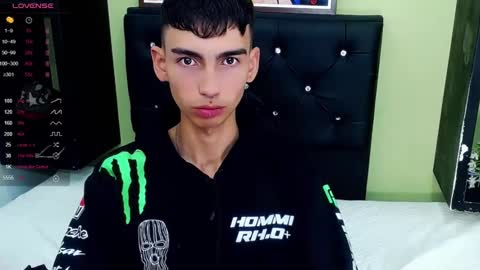 Snapshot of ttimy_x_boy chatting on January 2025 10:12:02 AM ttimy online show from January 2025 10:12:02 AM