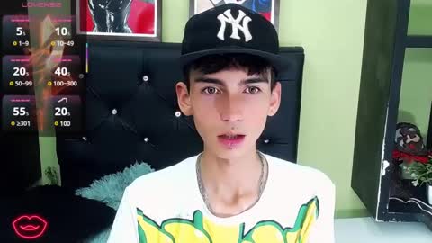 Snapshot of ttimy_x_boy chatting on March 2025 03:18:02 AM ttimy online show from March 2025 03:18:02 AM