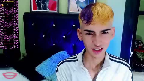 Snapshot of ttimy_x_boy chatting on March 2025 07:54:01 PM ttimy online show from March 2025 07:54:01 PM