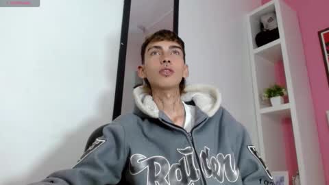 Snapshot of ttimy_x_boy chatting on September 2025 01:24:02 PM ttimy online show from September 2025 01:24:02 PM