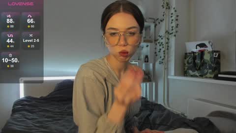 Hi everyone my name is Tina Id love it if you could help make sense of it here  online show from January 2025 08:16:01 PM