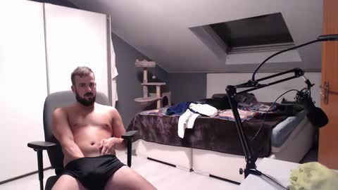 turkishboy_bjk online show from October 2025 06:41:02 PM