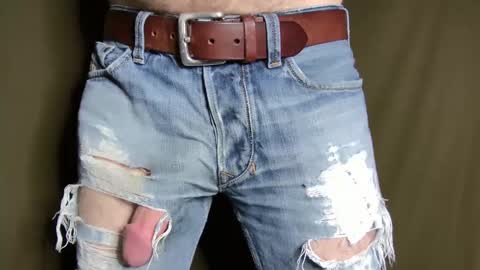 Snapshot of turquoise_metallic chatting on September 2025 08:47:02 PM Phil Box online show from September 2025 08:47:02 PM