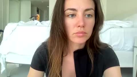 Snapshot of tutmarinaa chatting on January 2025 06:03:01 AM tutmarinaa online show from January 2025 06:03:01 AM