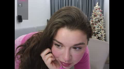 Snapshot of tutti_frutti_ chatting on December 2024 09:09:02 PM Ariana online show from December 2024 09:09:02 PM