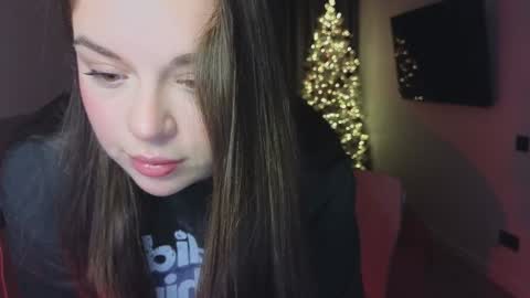 Snapshot of tutti_frutti_ chatting on December 2024 08:49:01 PM Ariana online show from December 2024 08:49:01 PM
