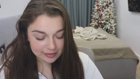 Snapshot of tutti_frutti_ chatting on January 2025 11:14:01 PM Ariana online show from January 2025 11:14:01 PM