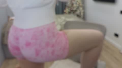 Snapshot of tutti_frutti_ chatting on January 2025 09:12:01 PM Ariana online show from January 2025 09:12:01 PM