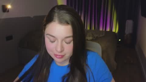 Snapshot of tutti_frutti_ chatting on January 2025 11:30:01 PM Ariana online show from January 2025 11:30:01 PM