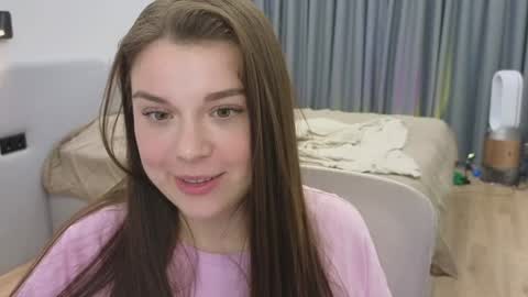 Snapshot of tutti_frutti_ chatting on January 2025 11:40:01 PM Ariana online show from January 2025 11:40:01 PM