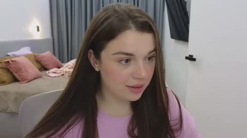 Snapshot of tutti_frutti_ chatting on February 2025 11:25:02 PM Ariana online show from February 2025 11:25:02 PM