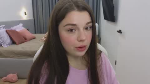 Snapshot of tutti_frutti_ chatting on March 2025 08:35:02 PM Ariana online show from March 2025 08:35:02 PM