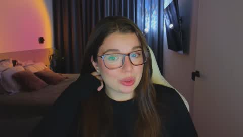 Snapshot of tutti_frutti_ chatting on October 2025 08:39:01 PM Ariana online show from October 2025 08:39:01 PM