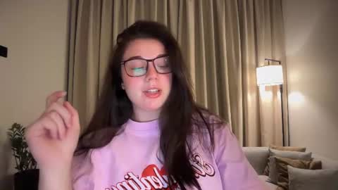 Snapshot of tutti_frutti_ chatting on June 2026 08:36:02 PM Ariana online show from June 2026 08:36:02 PM