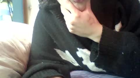 Snapshot of tuxxx1p1nk chatting on April 2026 04:40:02 PM tuxxx1p1nk online show from April 2026 04:40:02 PM