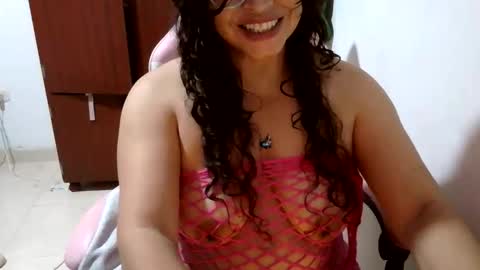 Snapshot of tuzusy chatting on May 2026 06:31:02 AM tuzusy online show from May 2026 06:31:02 AM