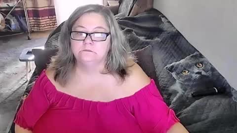 Lana online show from September 2025 02:02:01 AM