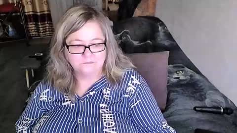 Lana online show from November 2025 10:21:01 PM