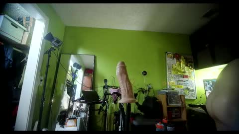Snapshot of twinkyhornyboi chatting on October 2025 10:03:02 AM TwinkyHornyBoi online show from October 2025 10:03:02 AM