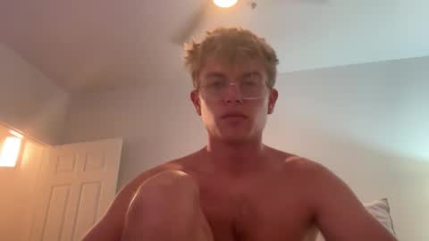Snapshot of twinkytwunky chatting on April 2026 06:14:02 PM twinkytwunky online show from April 2026 06:14:02 PM