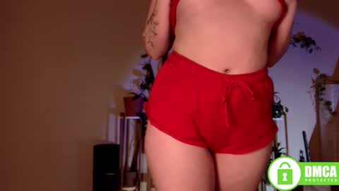 Snapshot of twix_girl chatting on March 2025 07:06:02 PM Stranger online show from March 2025 07:06:02 PM