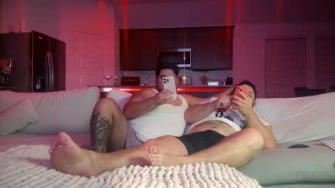 Twobears69 online show from January 2026 04:18:02 AM