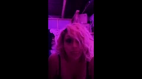 Twocrazy85 online show from April 2026 10:13:01 AM