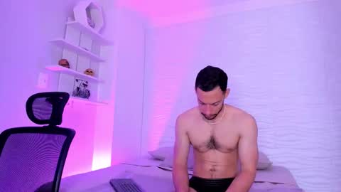 Tyago online show from October 2025 01:01:01 PM