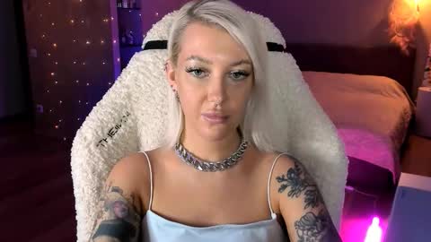 Miley online show from November 2025 11:02:01 AM