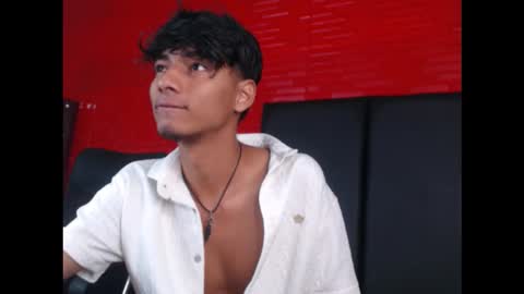 tyler_wolf_1 online show from October 2025 11:30:01 AM