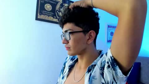 Snapshot of tylerwhiite_ chatting on January 2025 06:24:02 AM online show from January 2025 06:24:02 AM