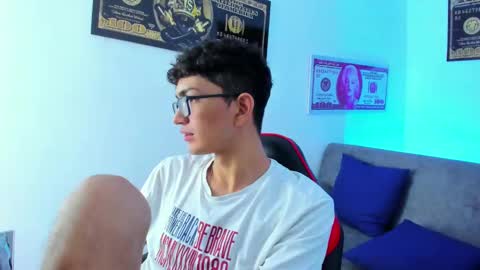 Snapshot of tylerwhiite_ chatting on February 2025 02:58:01 AM online show from February 2025 02:58:01 AM