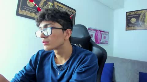 Snapshot of tylerwhiite_ chatting on February 2025 05:58:01 AM online show from February 2025 05:58:01 AM