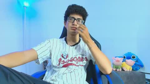 Snapshot of tylerwhiite_ chatting on September 2025 06:06:02 AM online show from September 2025 06:06:02 AM