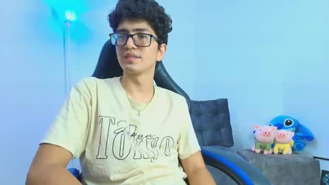 Snapshot of tylerwhiite_ chatting on September 2025 06:57:01 PM online show from September 2025 06:57:01 PM