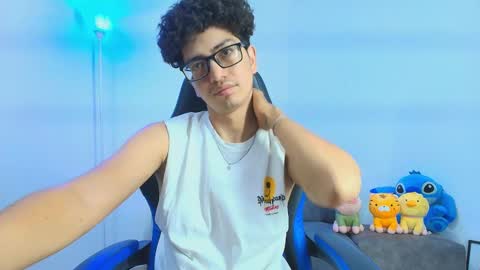 Snapshot of tylerwhiite_ chatting on November 2025 03:39:01 AM online show from November 2025 03:39:01 AM