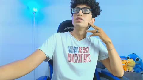 Snapshot of tylerwhiite_ chatting on November 2025 04:11:02 AM online show from November 2025 04:11:02 AM