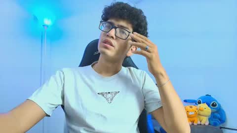 Snapshot of tylerwhiite_ chatting on November 2025 03:17:01 AM online show from November 2025 03:17:01 AM